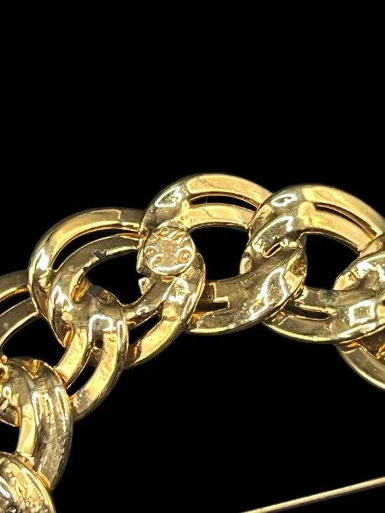 Vintage 1980s Monet Gold Circle Chain Wreath Brooch - Picture 7 of 7